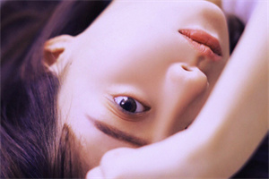 上海花千坊：上海男性与情感表达：如何打破传统束缚